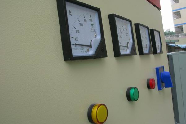 革吉配电柜-3683讲讲配电柜注意事项